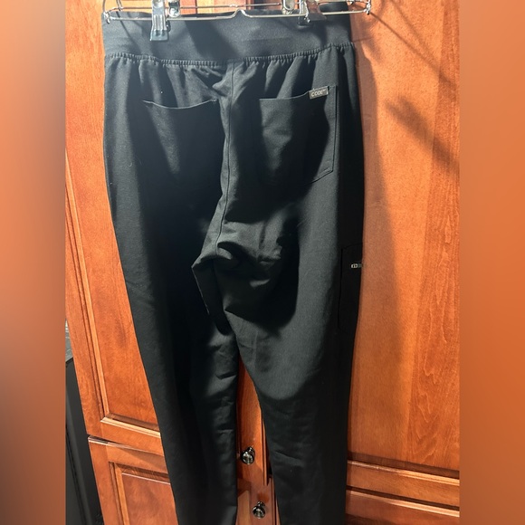 Highwaisted black scrub joggers - Picture 4 of 5